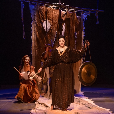 спектакль «Миф о женщине», в роли Медеи Юлия Новикова